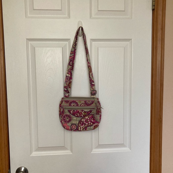 Vera Bradley Handbags - Vera Bradley Cross Body Pink Paisley Meets
Plaid Bag Purse